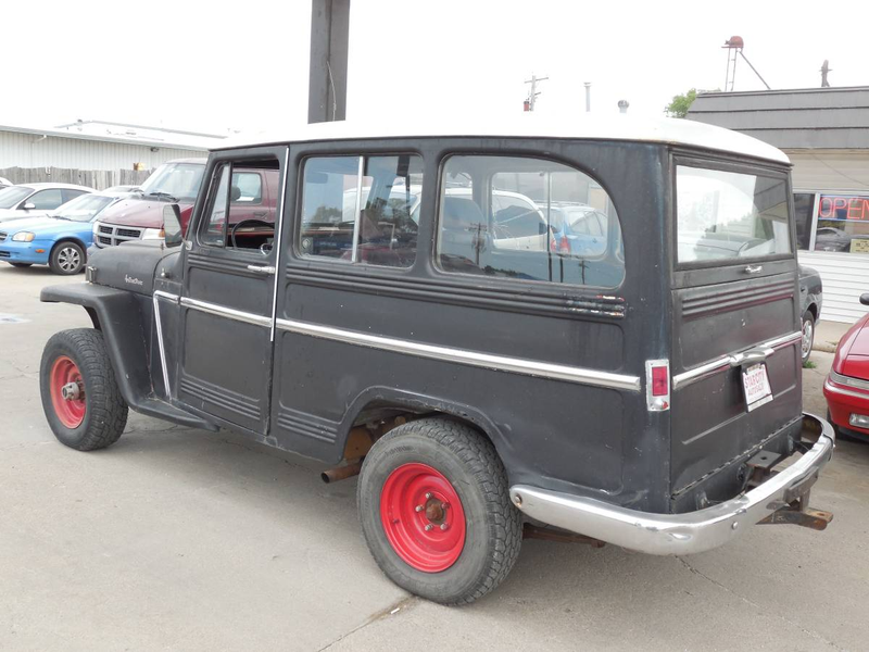 Illustration for article titled For $3,500, Would You Buy Jim’s 1962 Willys Jeep Station Wagon?